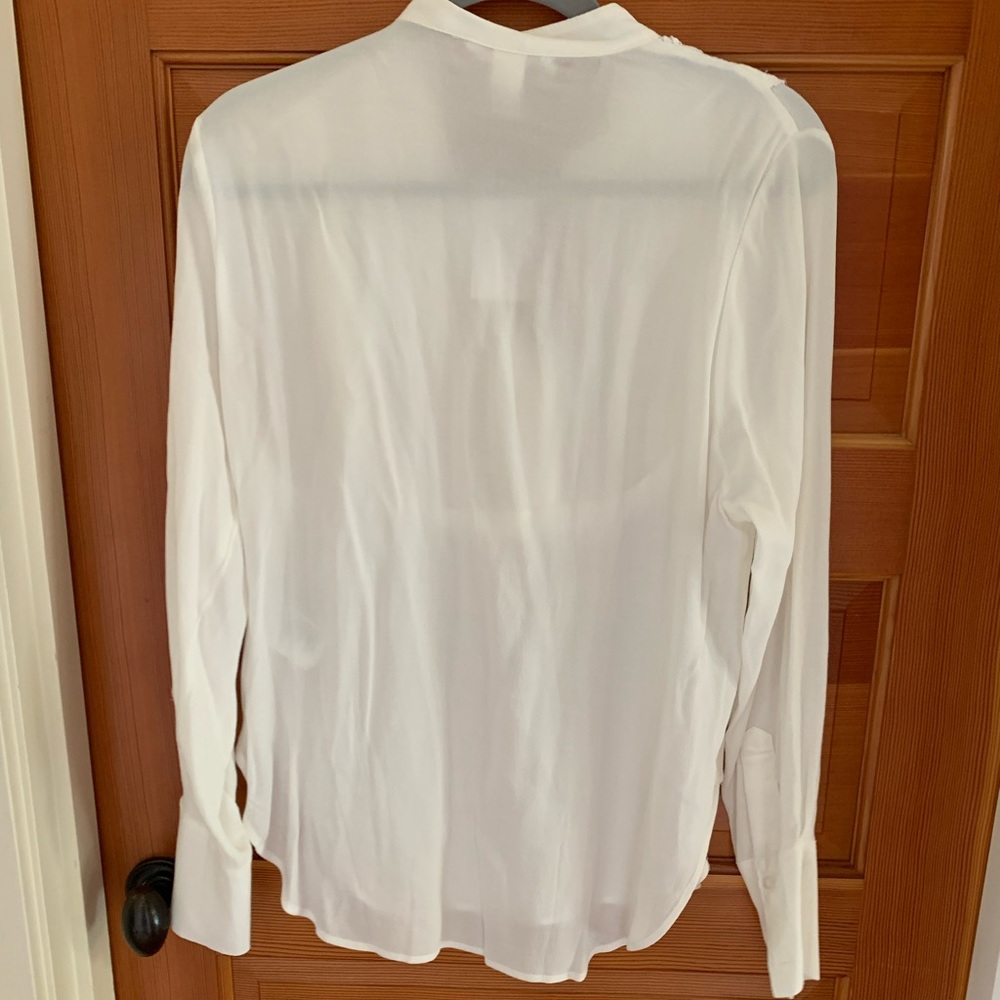 Beautiful Top - Picture 4 of 5